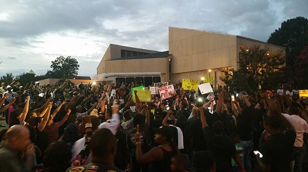 Protesters after the police shooting of Keith Lamont Scott in Charlotte, North Carolina on September 21, 2016. Photo credit: Travis Jones
